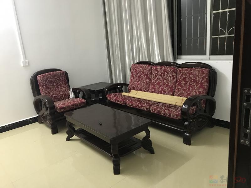 一房一厅出租，配有电热水器，床，衣柜，空调，沙发，桌椅，可拎包入住，有 ...385 / 作者:a阿里里啊 / 帖子ID:321198