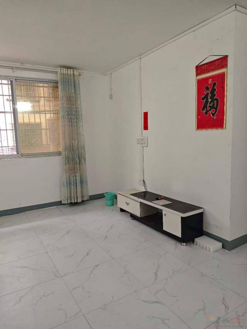 茶东路1房1厅1厨1卫出租，环境安静，交通便利，停车方便，有意者电话联系。 ...556 / 作者:秋天哥8 / 帖子ID:321151