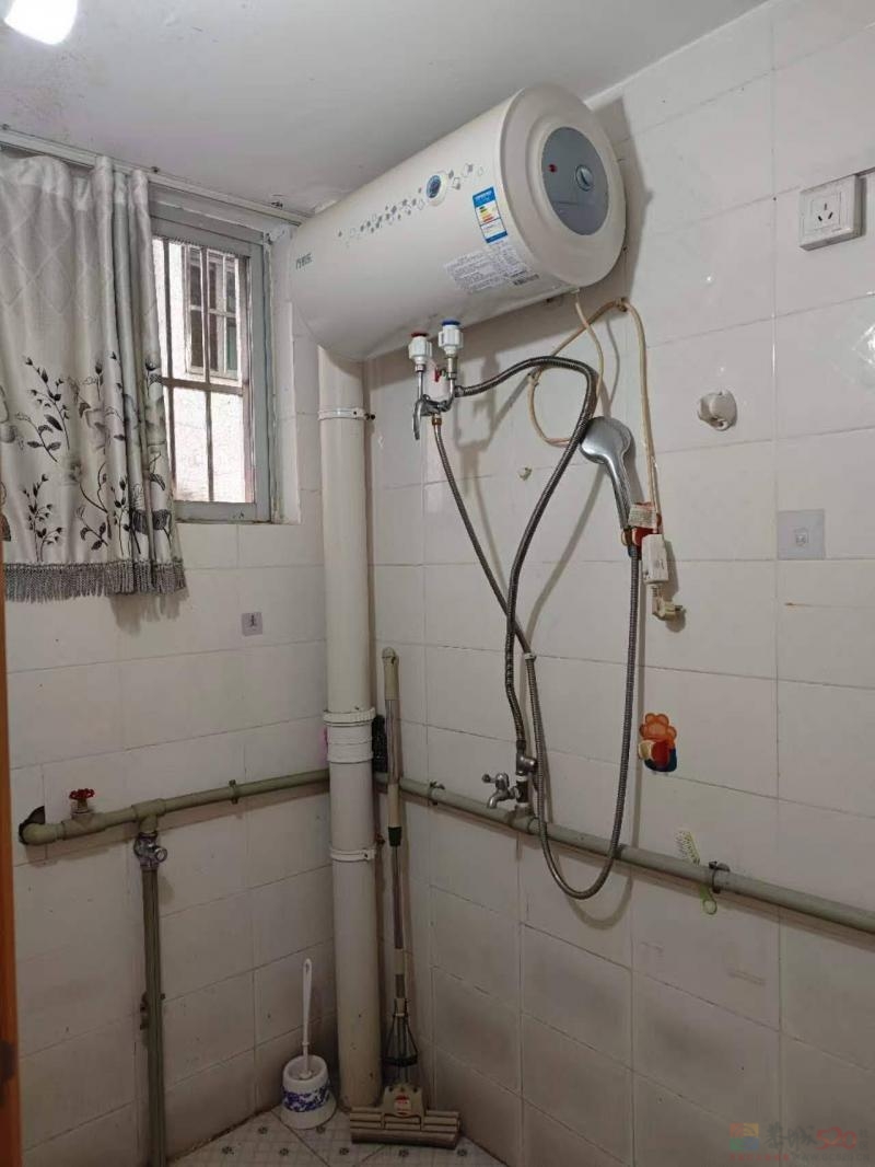 茶东路1房1厅1厨1卫出租，环境安静，交通便利，停车方便，有意者电话联系。 ...989 / 作者:秋天哥8 / 帖子ID:321151