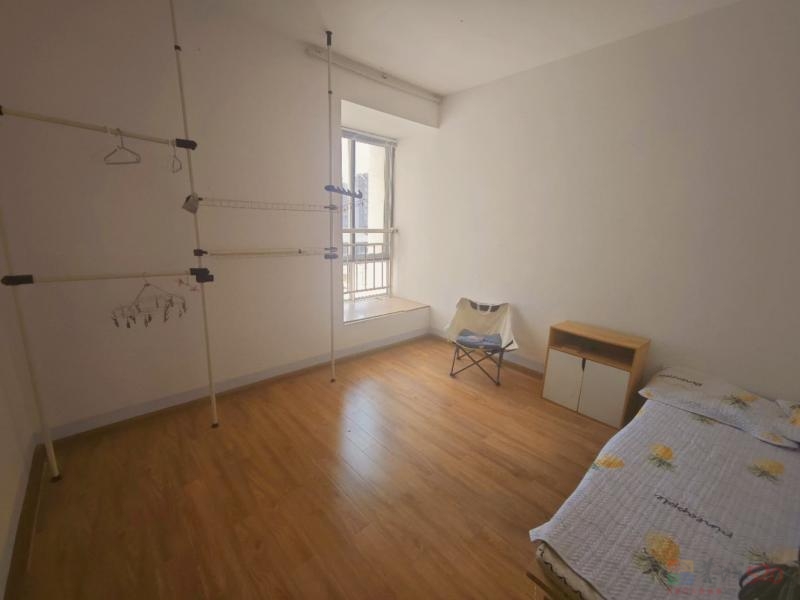 新车站两房两厅房东直租800元/月92 / 作者:蔓蔓 / 帖子ID:321164