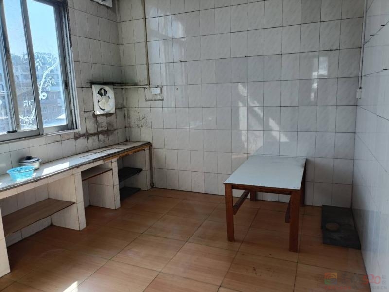 菜市旁老国税局院内，三房一厅一厨两卫出租，停车方便。 ...397 / 作者:南极温泉70 / 帖子ID:321286