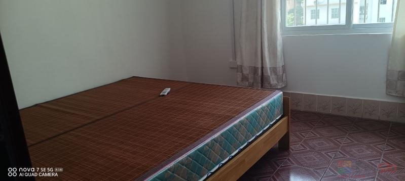 房屋出租
恭城中学斜对面粮食局院子，两房一厅一厨一卫，新装修，家电家具 ...945 / 作者:浅浅雨夜 / 帖子ID:321422